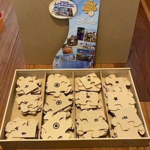 Cardinal 7 Disney puzzles in box